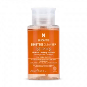 Desmaquillante limpiador con el que unifica el tono de la piel y le aporta vitalidad para manchas o falta de luminosidad de sesderma sensyses cleanser lightening