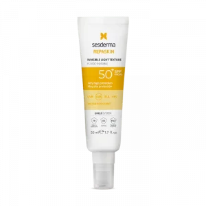 Muy alta protección 50+ para fluido invisible water resistant y UVA de sesderma repaskin